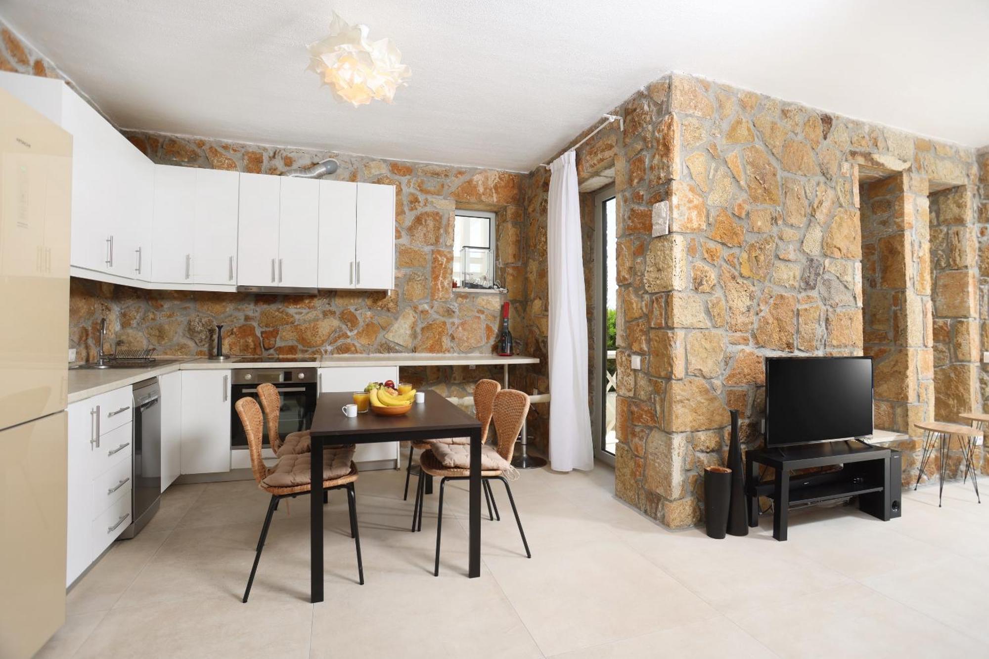 Villa Douglas - Private Pool, Bbq, 4Bdrms, View Pefkochori Exterior photo